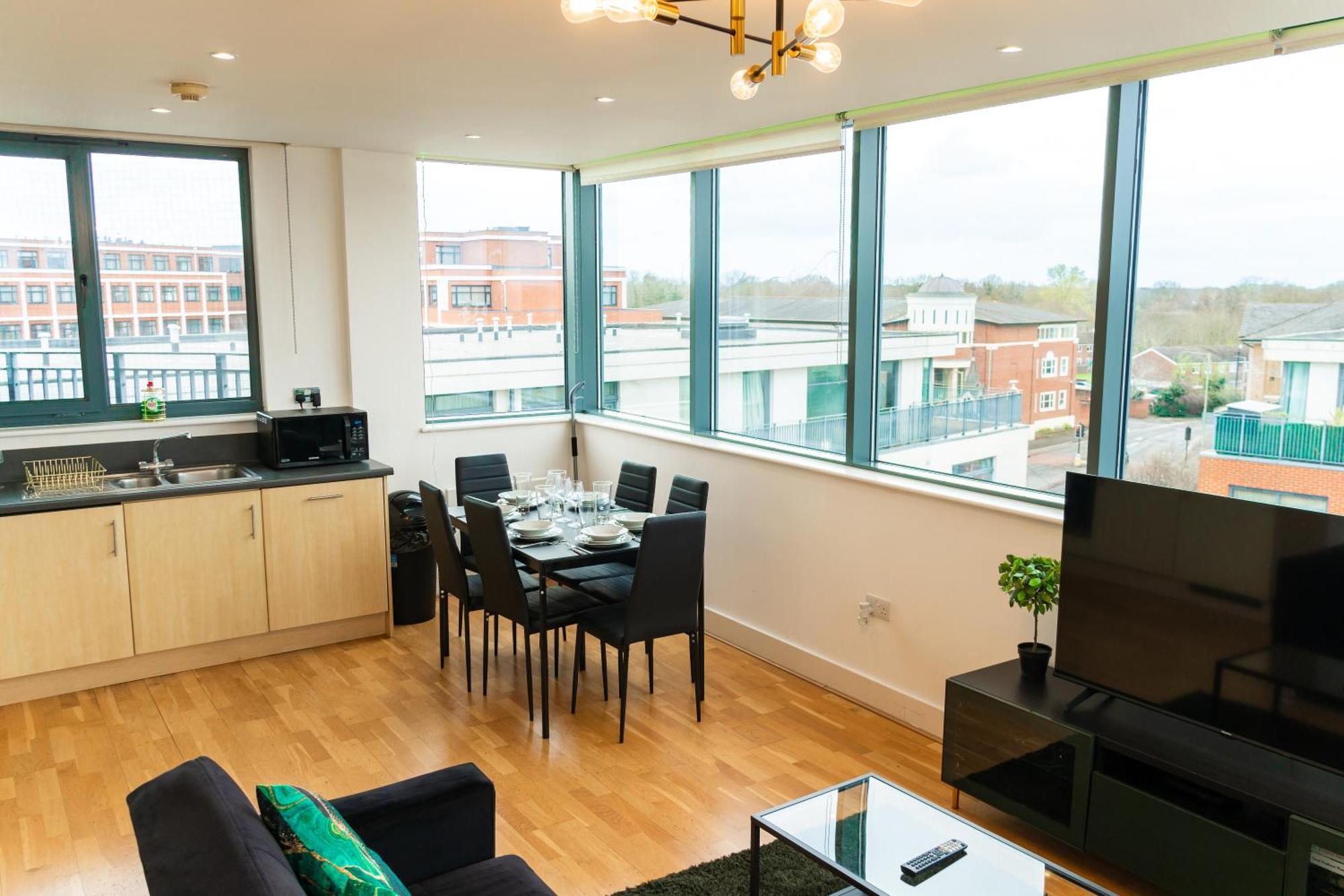 The Regency Suite - Modern 2-Bed 1-Bath Apartment Chertsey Kültér fotó
